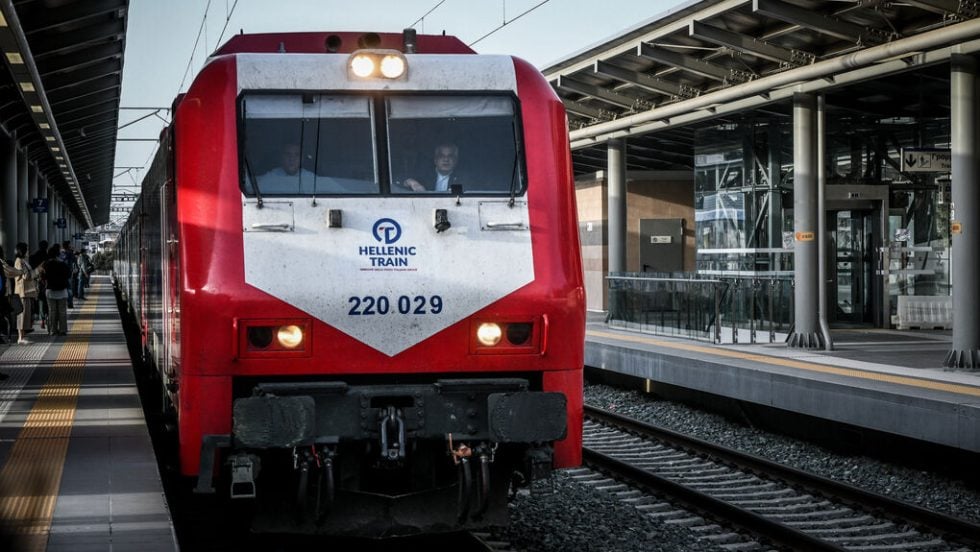 Νέα ταλαιπωρία σχεδόν δύο ωρών στο δρομολόγιο Αθήνα - Θεσσαλονίκη με το τρένο